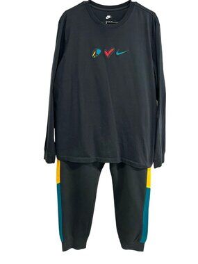 Nike XL Mens Peace Love Swoosh Graphic Shirt Jogger Set Retro Athleisure